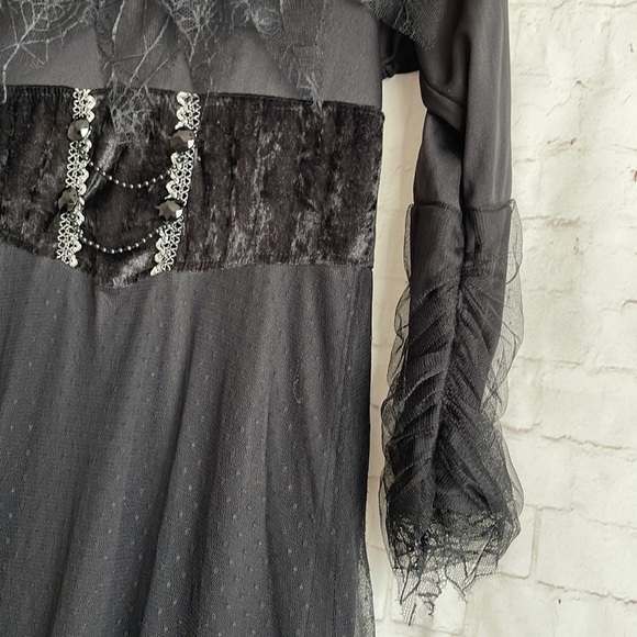 Gothic witch costume with hat size 10-12 - Picture 3 of 13
